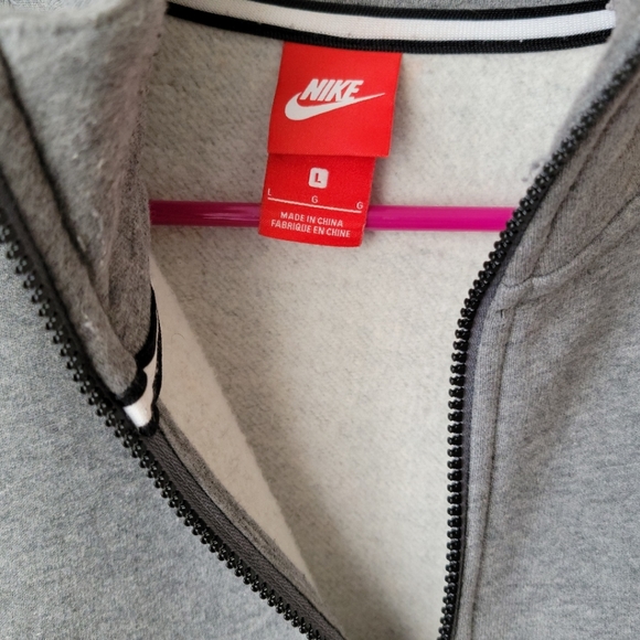 Mens Nike 1/4 zip sweatshirt - Picture 3 of 3
